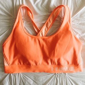 * UNDER ARMOUR SPORTS BRA *